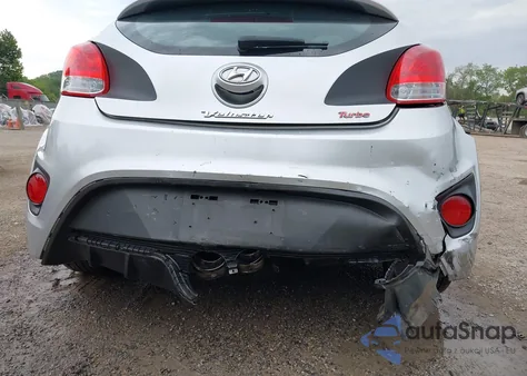 2013 Hyundai Veloster Turbo W/Blue z USA, uszkodzony, nr VIN KMHTC6AE2DU130048